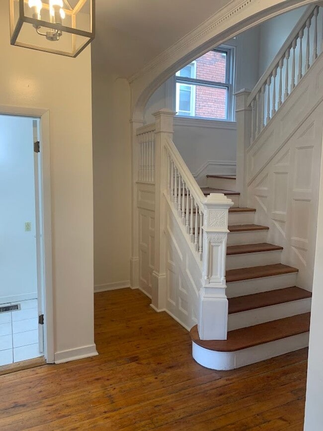 Building Photo - Incredible Shadyside Home!