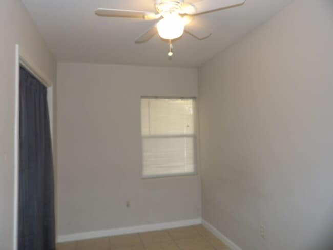 Building Photo - 708 Avenue A