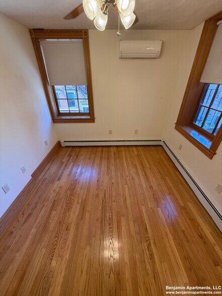 Building Photo - 89 Myrtle St