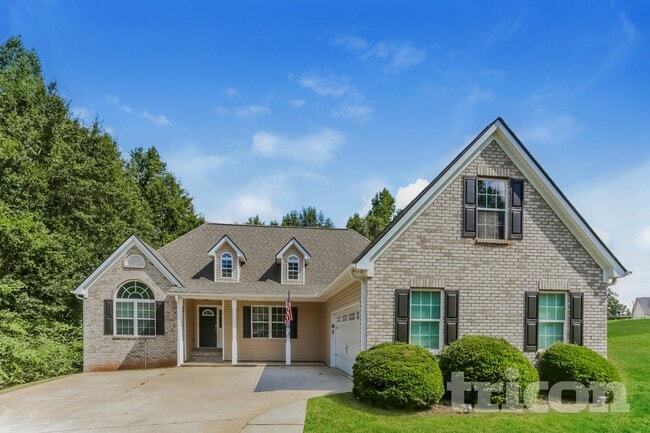 Building Photo - 331 Crestridge Ln