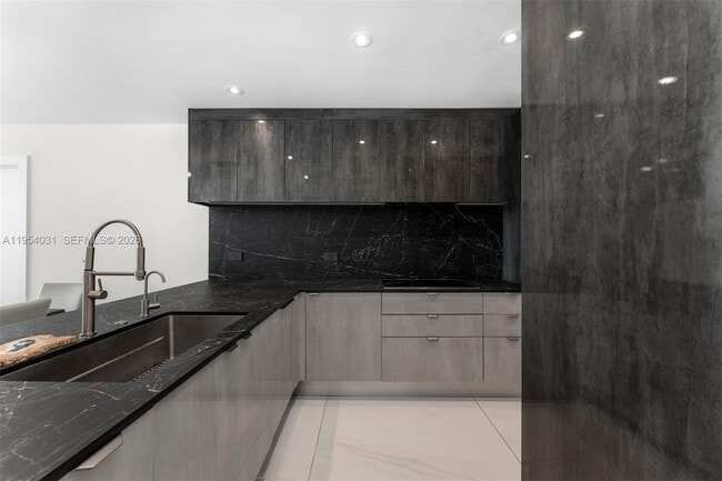 Building Photo - 900 Biscayne Blvd