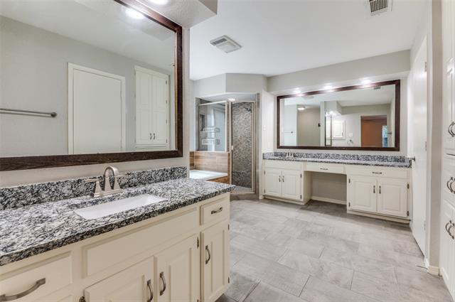 Building Photo - 2711 Lincoln Dr