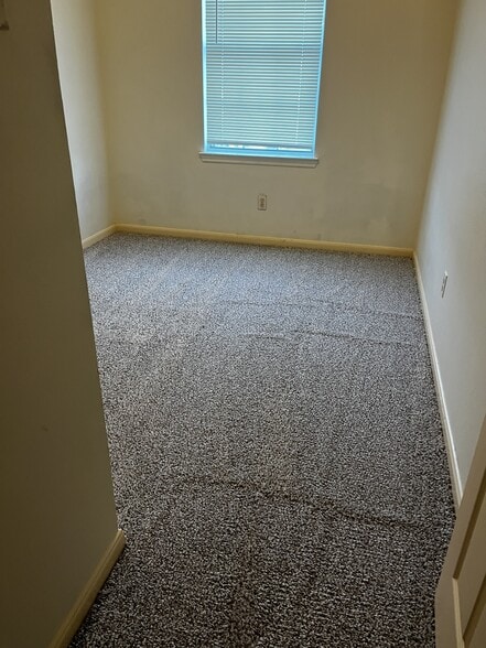 bedroom 3 - 11807 Chetman Dr