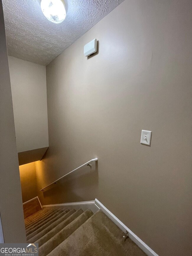 Building Photo - 2962 Stonecrest Ln