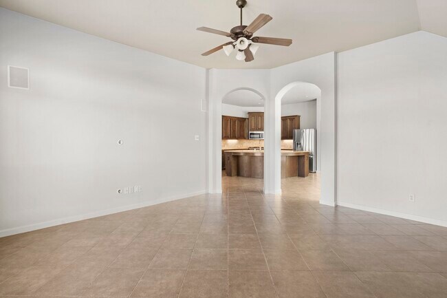 Building Photo - 2602 White Falls Dr