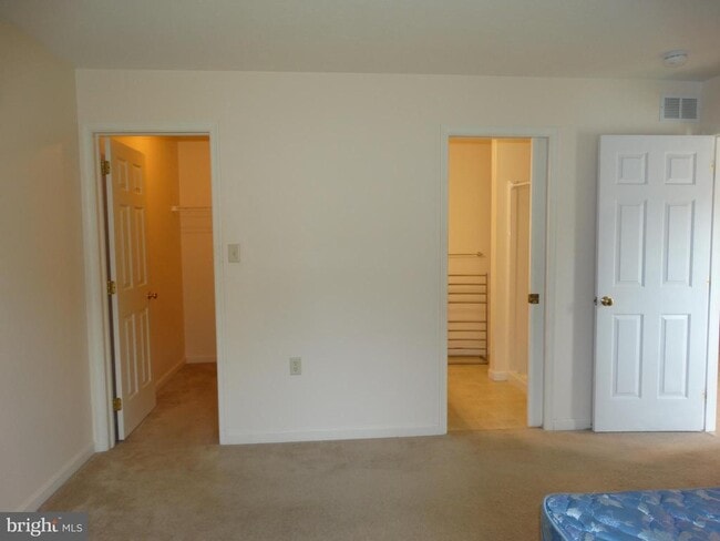Building Photo - 3669 Mountain Shadow Dr