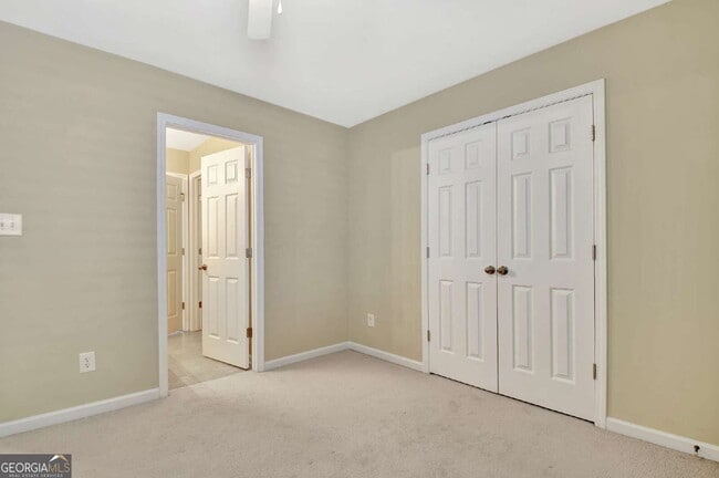 Building Photo - 113 Macalester Dr
