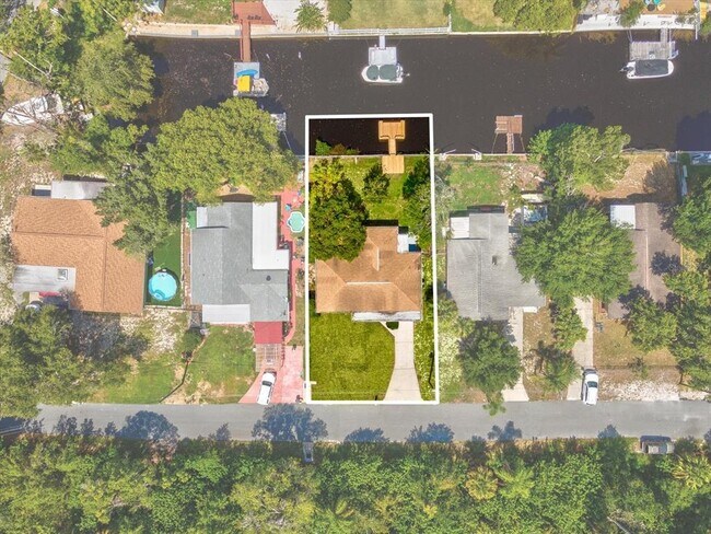 Building Photo - 5425 Waters Edge Dr