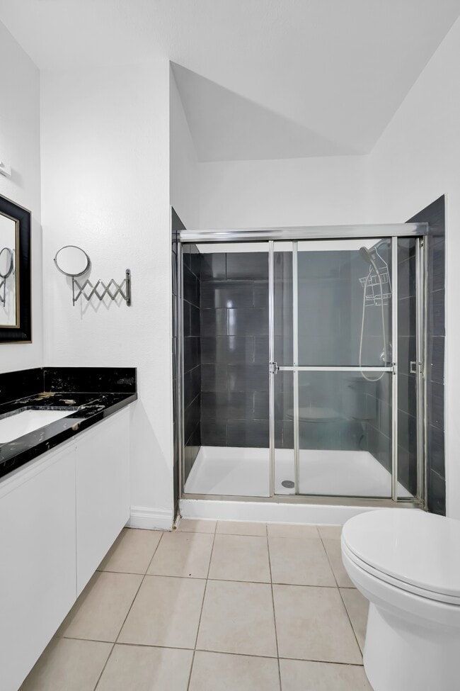 Building Photo - 10858 Sabre Hill Dr