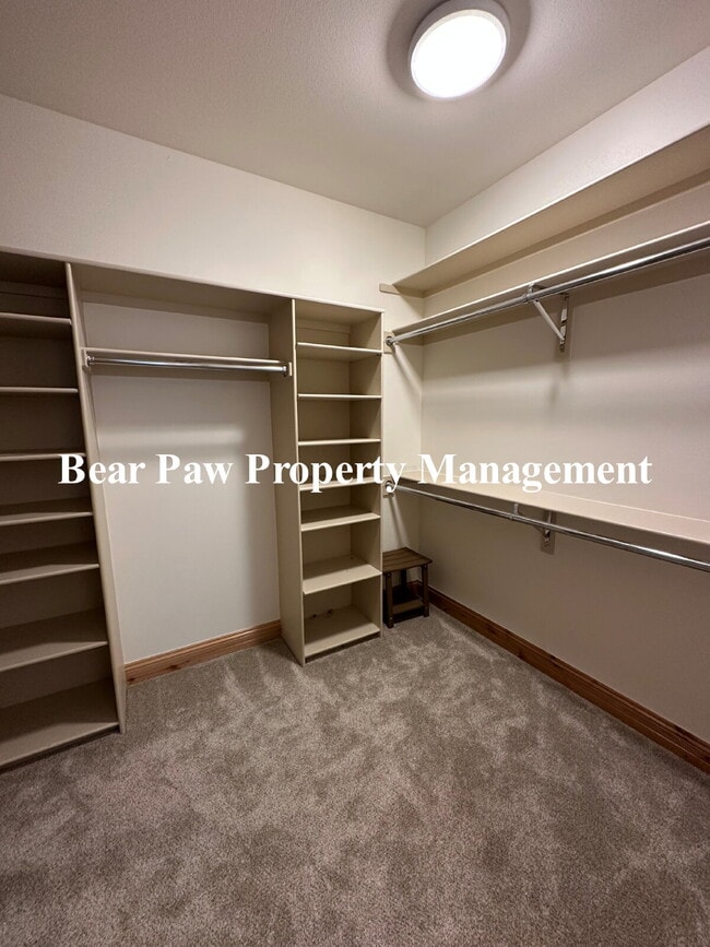 Building Photo - Charming 2-Bed, 2-Bath Condo Retreat in North Evergreen!