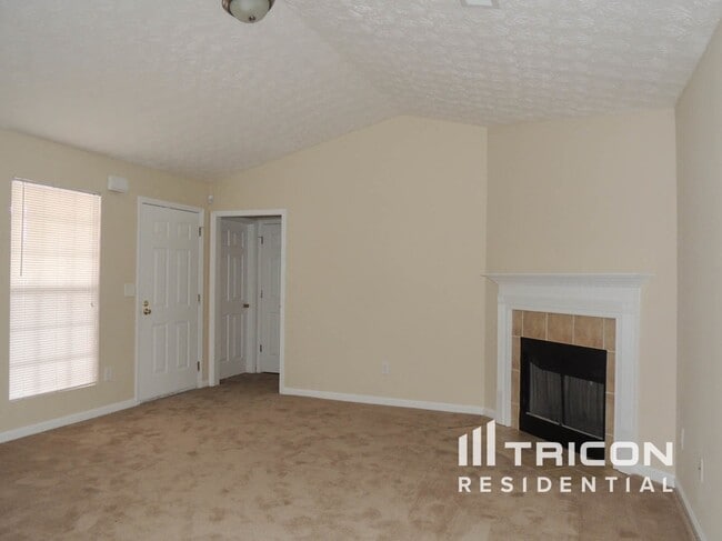 Building Photo - 1311 Meadow Walk Dr