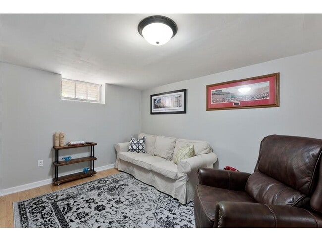 Building Photo - 2629 Idaho Ave S