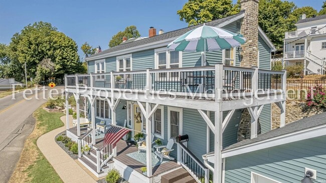 Building Photo - Beautiful 3 Bedroom Home with View of the ...