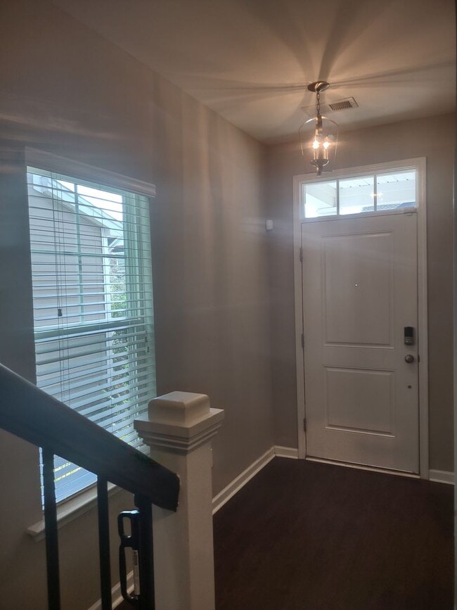 Building Photo - Spectacular Three Bedroom Home in Liberty Ridge!