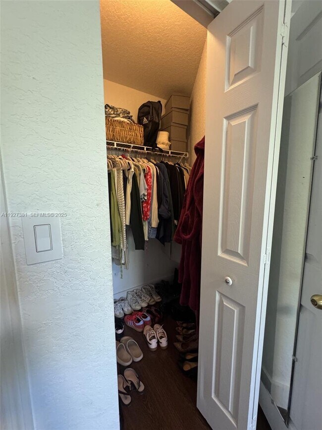 Building Photo - 10973 NW 53rd Ln