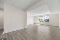 Building Photo - 710 Pony Ln