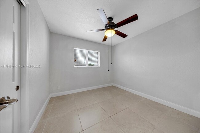 Building Photo - 8801 SW 17th St
