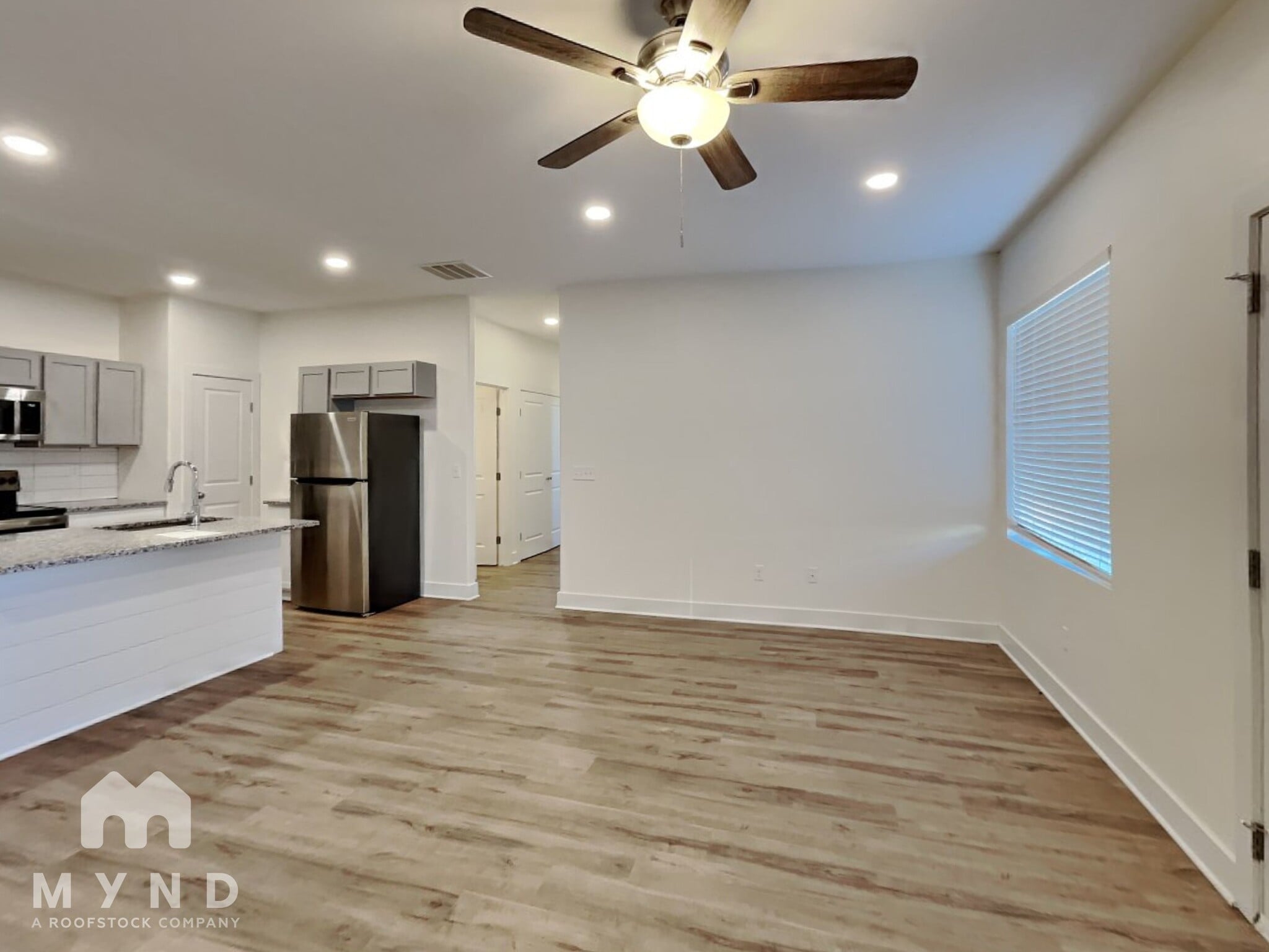 Building Photo - 5812 E Bristol Cir