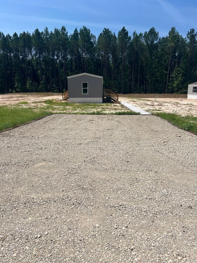 Building Photo - New! Move In Ready & Close to Downtown Aynor!