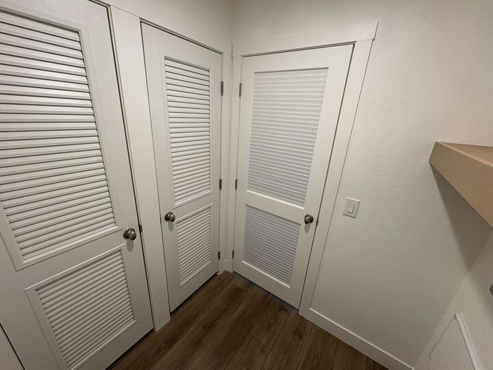 Building Photo - 2060 N Center St