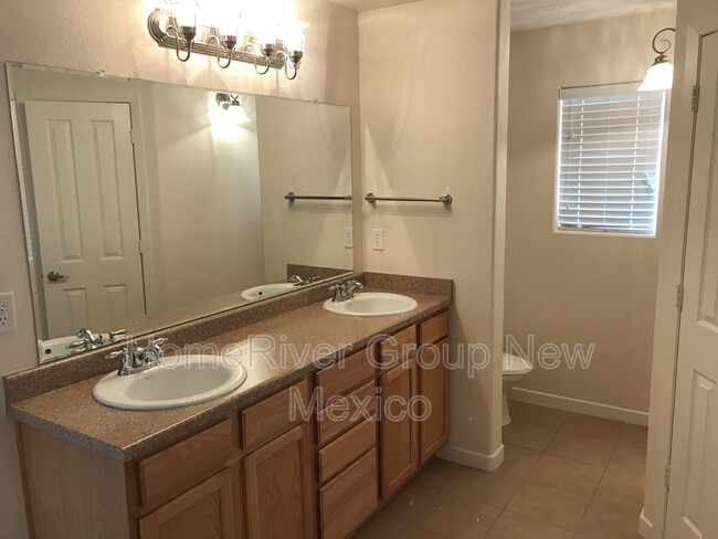 Building Photo - 2148 S Ensenada Cir SE