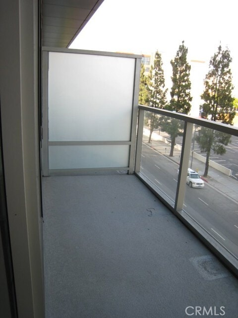 Building Photo - 1155 S Grand Ave