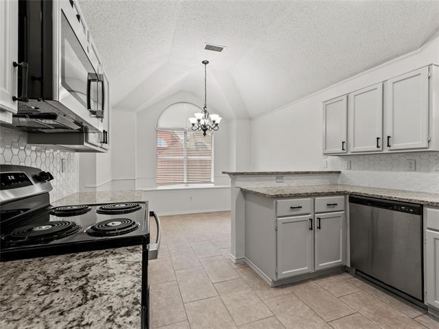 Building Photo - 2613 Maywood Ct