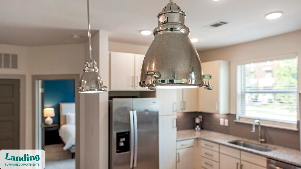 Building Photo - 5025 Wembley Central Ln