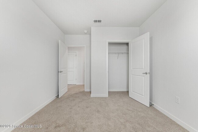 Building Photo - 9732 Venetian Sq