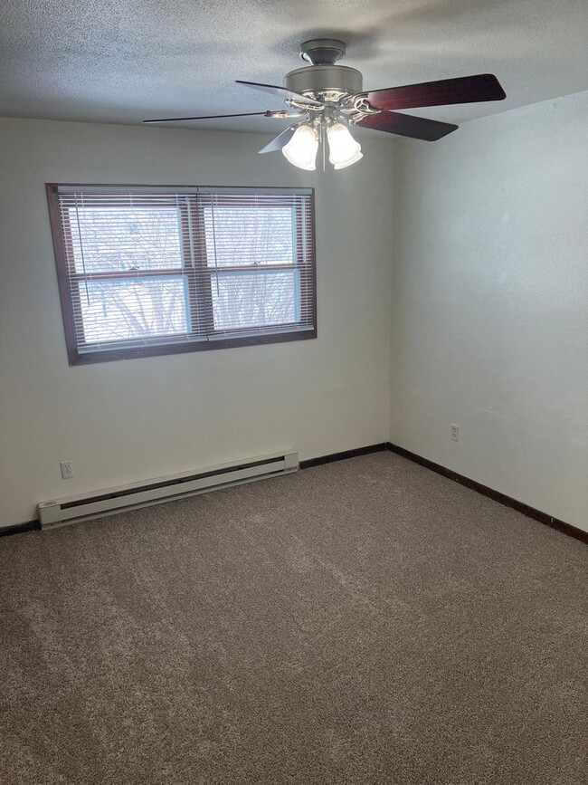 Building Photo - 723 S 25th St