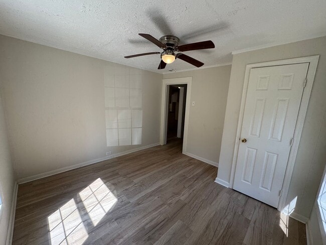 Building Photo - Renovated 3/1 House in North Rome- $1,195