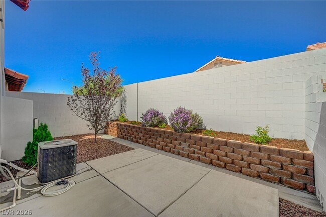 Building Photo - 8738 Villa Jeremiah Ln