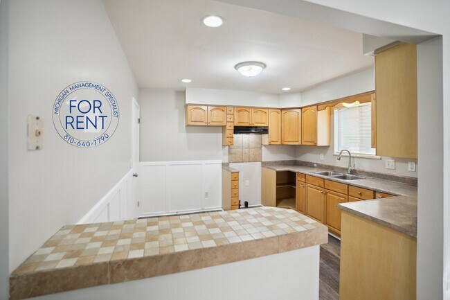 Building Photo - 3717 Larchmont St