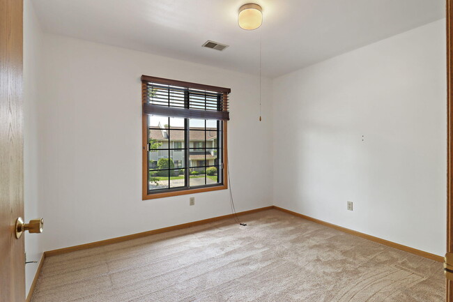 Building Photo - 7304 98th Ave