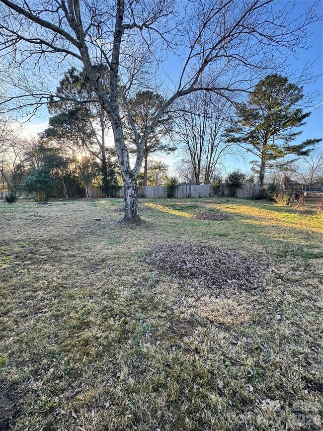 Building Photo - 6226 Coach Hill Ln