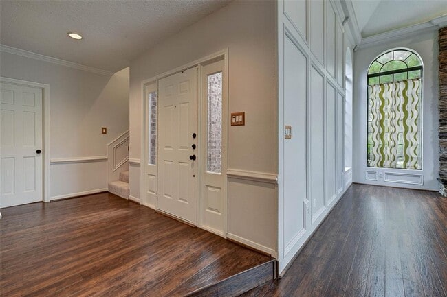 Building Photo - 20642 Laurel Lock Dr