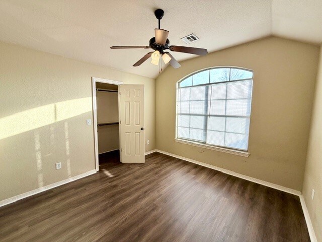 Building Photo - 2827 N Cassius Ln