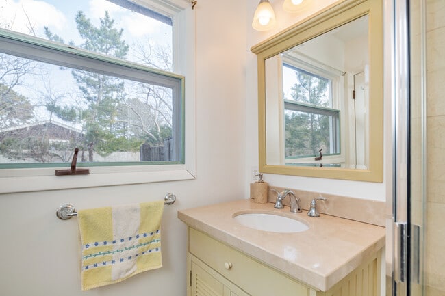 Building Photo - 79 Surf Dr