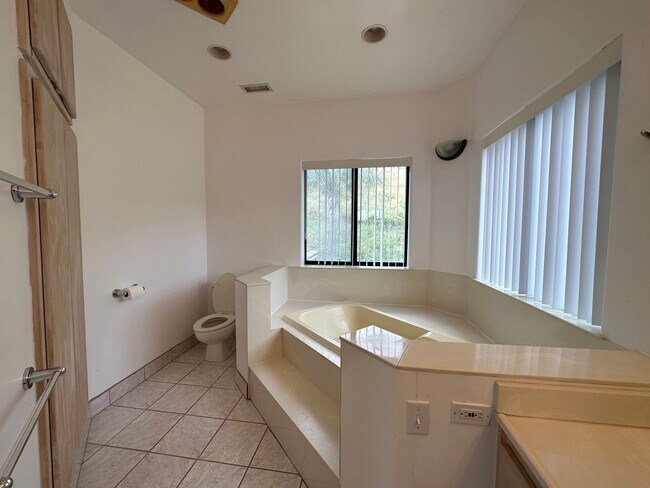 Building Photo - 1200 Palomino Rd