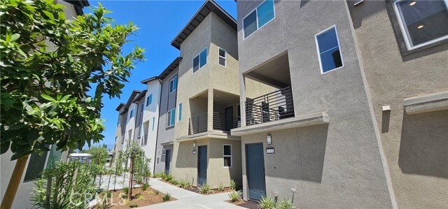 Primary Photo - 1170 E Santo Antonio Dr