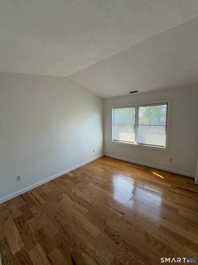 Building Photo - 239 Tremont St