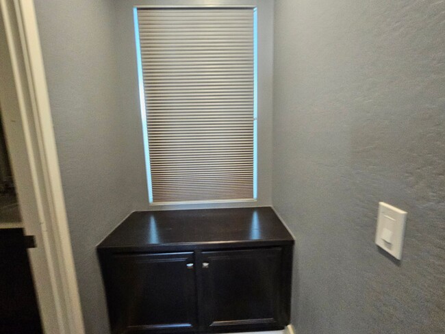 Building Photo - Spacious 4584 sq ft Home in Adora Trails!