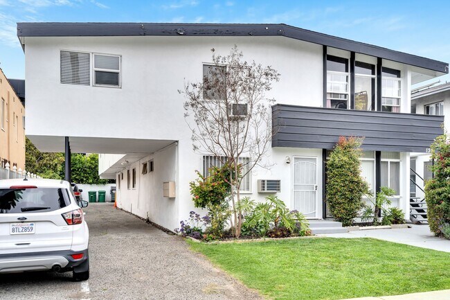 Building Photo - 139 N Hamilton Dr