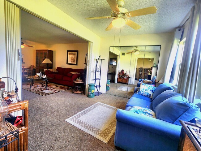 Building Photo - 3959 Via Poinciana