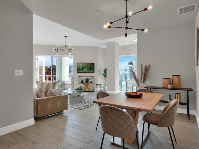 Building Photo - 525 E Jackson St