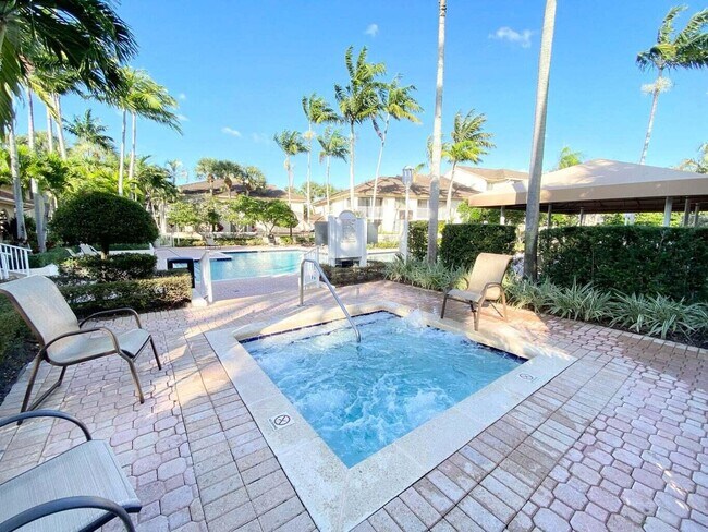 Building Photo - 3203 Glenmoor Dr