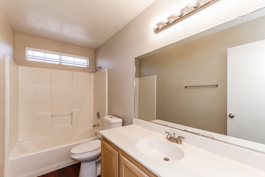 Building Photo - 175 Alterra Dr