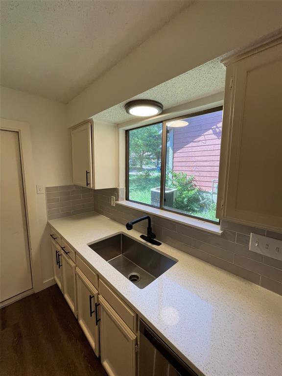 Building Photo - 4805 Bergfield Dr