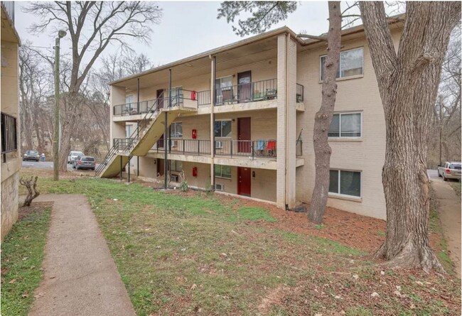 Building Photo - 550 Harding Pl