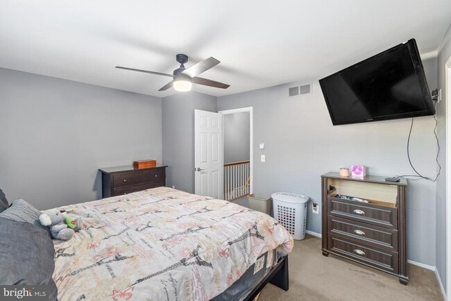 Building Photo - 1250 Birchcrest Ct